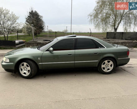 Зелений Ауді A8, об'ємом двигуна 3.3 л та пробігом 320 тис. км за 6500 $, фото 18 на Automoto.ua
