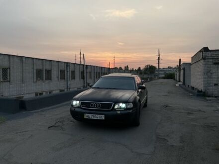 Ауди А8 1995 в Днепре (Днепропетровске) на Automoto.ua Зеленый Ауди А8, объемом двигателя 4.2 л и пробегом 48 тыс. км за 3100 $, фото 1 на Automoto.ua