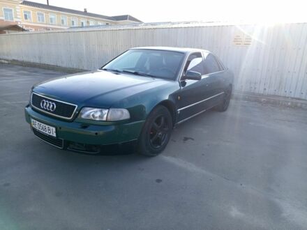 Зеленый Ауди А8, объемом двигателя 4.2 л и пробегом 350 тыс. км за 3300 $, фото 1 на Automoto.ua