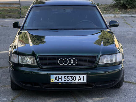 Зеленый Ауди А8, объемом двигателя 3.7 л и пробегом 280 тыс. км за 5600 $, фото 1 на Automoto.ua