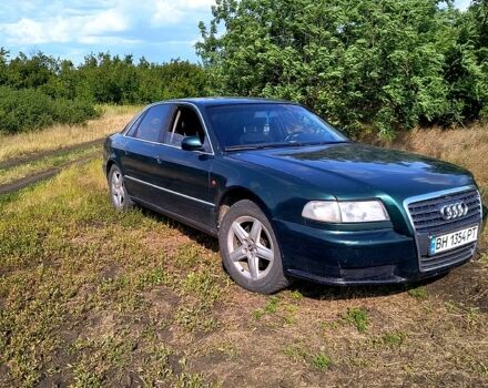 Зеленый Ауди А8, объемом двигателя 2.5 л и пробегом 500 тыс. км за 5500 $, фото 1 на Automoto.ua