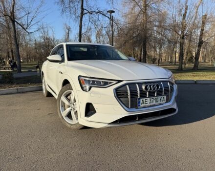 Белый Ауди Другая, объемом двигателя 0 л и пробегом 120 тыс. км за 29000 $, фото 2 на Automoto.ua