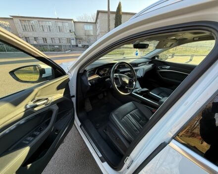 Белый Ауди Другая, объемом двигателя 0 л и пробегом 120 тыс. км за 29000 $, фото 13 на Automoto.ua