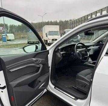 Белый Ауди Другая, объемом двигателя 0 л и пробегом 22 тыс. км за 26900 $, фото 8 на Automoto.ua