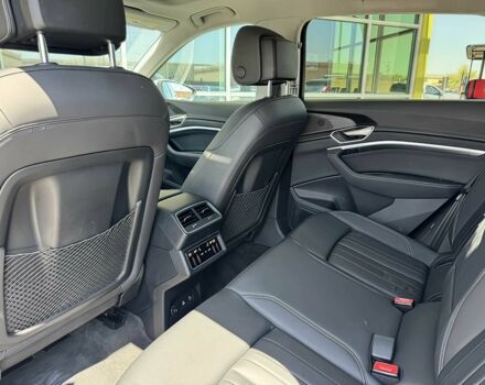 Белый Ауди Другая, объемом двигателя 0 л и пробегом 11 тыс. км за 21000 $, фото 13 на Automoto.ua