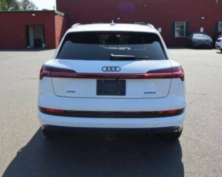 Белый Ауди Другая, объемом двигателя 0 л и пробегом 14 тыс. км за 12500 $, фото 6 на Automoto.ua