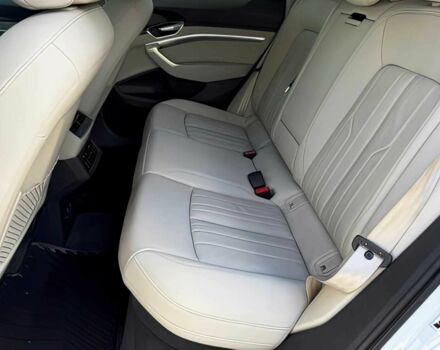 Білий Ауді Інша, об'ємом двигуна 0 л та пробігом 22 тис. км за 26568 $, фото 11 на Automoto.ua