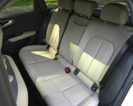 Білий Ауді Інша, об'ємом двигуна 0 л та пробігом 25 тис. км за 32000 $, фото 13 на Automoto.ua