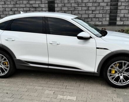 Білий Ауді Інша, об'ємом двигуна 0 л та пробігом 38 тис. км за 38500 $, фото 4 на Automoto.ua