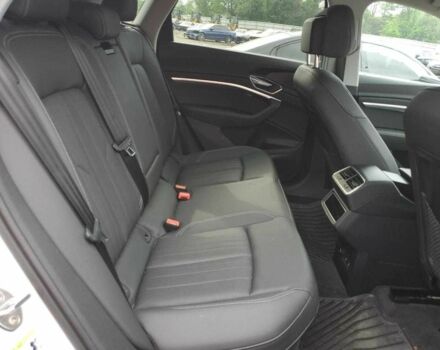 Белый Ауди Другая, объемом двигателя 0 л и пробегом 20 тыс. км за 13800 $, фото 10 на Automoto.ua