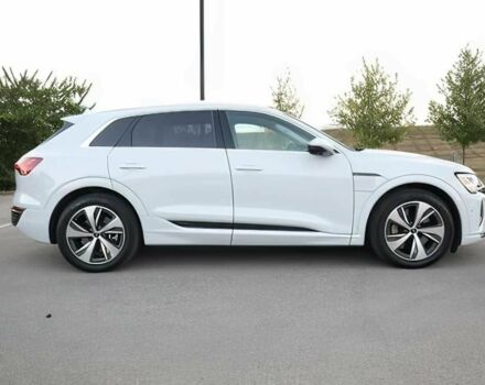 Белый Ауди Другая, объемом двигателя 0 л и пробегом 17 тыс. км за 24800 $, фото 2 на Automoto.ua