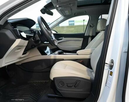 Белый Ауди Другая, объемом двигателя 0 л и пробегом 17 тыс. км за 24800 $, фото 5 на Automoto.ua