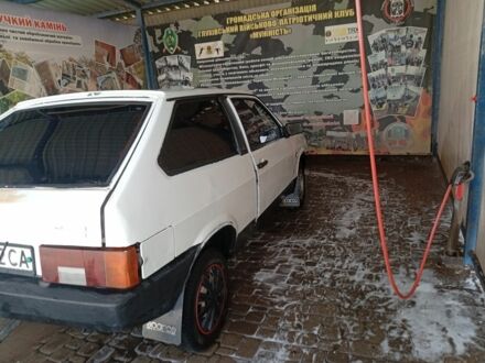 Ауді Інша 1992 у Глухове на Automoto.ua Білий Ауді Інша, об'ємом двигуна 5 л та пробігом 63 тис. км за 1200 $, фото 1 на Automoto.ua