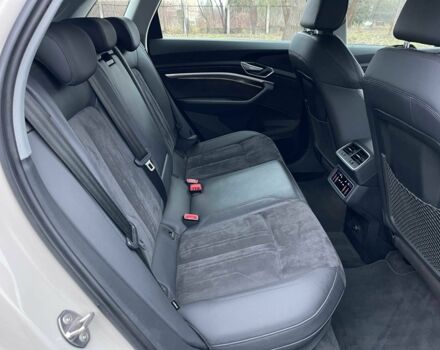 Бежевый Ауди Другая, объемом двигателя 0 л и пробегом 79 тыс. км за 33700 $, фото 20 на Automoto.ua