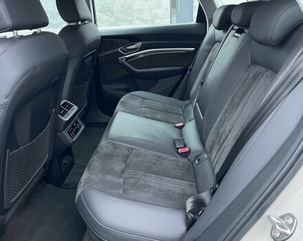 Бежевый Ауди Другая, объемом двигателя 0 л и пробегом 79 тыс. км за 33700 $, фото 18 на Automoto.ua