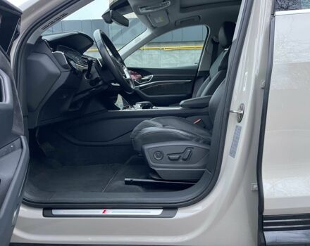 Бежевый Ауди Другая, объемом двигателя 0 л и пробегом 79 тыс. км за 33700 $, фото 17 на Automoto.ua