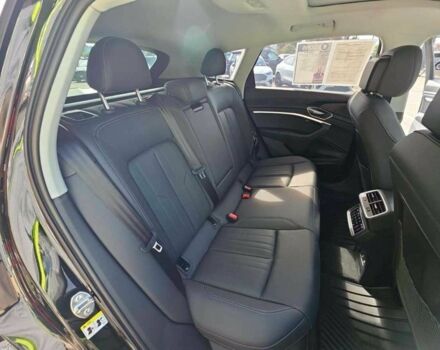 Черный Ауди Другая, объемом двигателя 0 л и пробегом 23 тыс. км за 78000 $, фото 10 на Automoto.ua