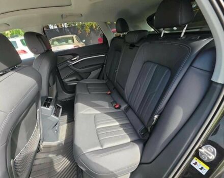 Черный Ауди Другая, объемом двигателя 0 л и пробегом 23 тыс. км за 78000 $, фото 7 на Automoto.ua