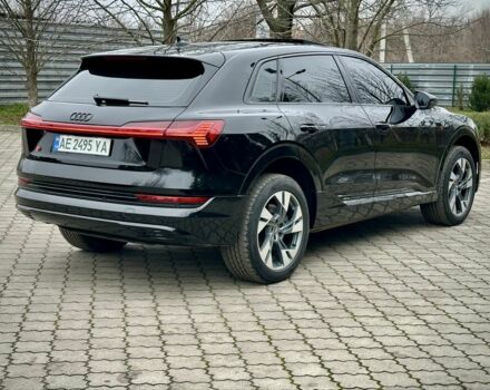 Чорний Ауді Інша, об'ємом двигуна 0 л та пробігом 180 тис. км за 25000 $, фото 5 на Automoto.ua