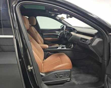 Черный Ауди Другая, объемом двигателя 0 л и пробегом 65 тыс. км за 29000 $, фото 7 на Automoto.ua