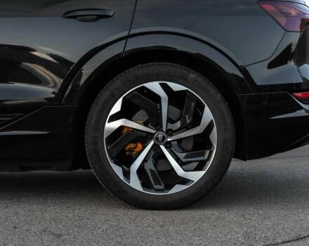 Черный Ауди Другая, объемом двигателя 0 л и пробегом 99 тыс. км за 26000 $, фото 5 на Automoto.ua