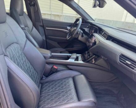 Чорний Ауді Інша, об'ємом двигуна 0 л та пробігом 13 тис. км за 14800 $, фото 9 на Automoto.ua