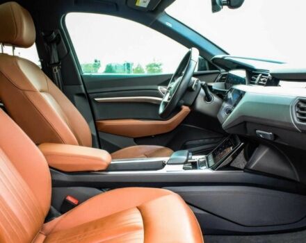 Черный Ауди Другая, объемом двигателя 0 л и пробегом 19 тыс. км за 31000 $, фото 7 на Automoto.ua