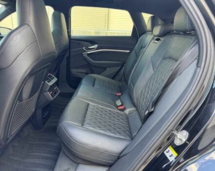 Чорний Ауді Інша, об'ємом двигуна 0 л та пробігом 13 тис. км за 14800 $, фото 11 на Automoto.ua