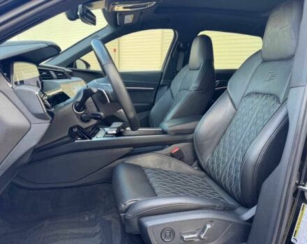 Чорний Ауді Інша, об'ємом двигуна 0 л та пробігом 13 тис. км за 14800 $, фото 8 на Automoto.ua