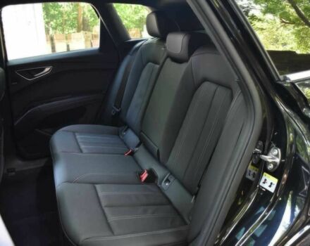 Черный Ауди Другая, объемом двигателя 0 л и пробегом 25 тыс. км за 26000 $, фото 10 на Automoto.ua