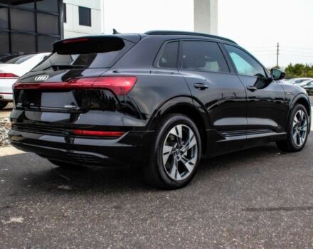 Черный Ауди Другая, объемом двигателя 0 л и пробегом 19 тыс. км за 31000 $, фото 4 на Automoto.ua