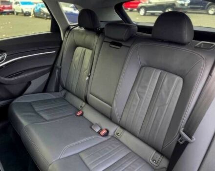 Черный Ауди Другая, объемом двигателя 0 л и пробегом 28 тыс. км за 21000 $, фото 11 на Automoto.ua