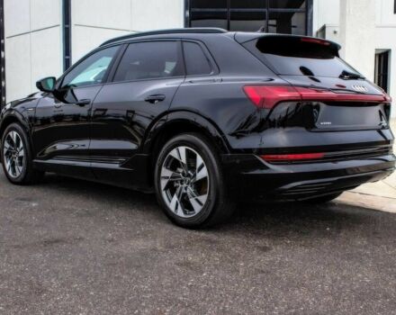 Черный Ауди Другая, объемом двигателя 0 л и пробегом 19 тыс. км за 31000 $, фото 2 на Automoto.ua