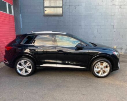 Чорний Ауді Інша, об'ємом двигуна 0 л та пробігом 13 тис. км за 25500 $, фото 3 на Automoto.ua