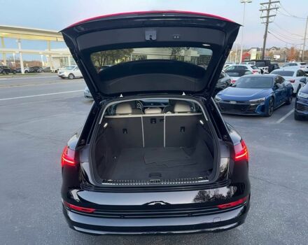 Черный Ауди Другая, объемом двигателя 0 л и пробегом 13 тыс. км за 16000 $, фото 13 на Automoto.ua