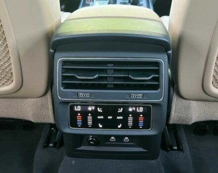 Чорний Ауді Інша, об'ємом двигуна 3 л та пробігом 20 тис. км за 33900 $, фото 14 на Automoto.ua