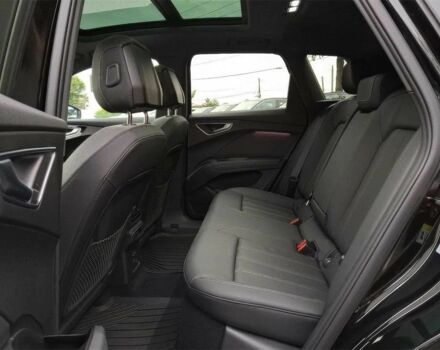 Черный Ауди Другая, объемом двигателя 0 л и пробегом 17 тыс. км за 15000 $, фото 15 на Automoto.ua