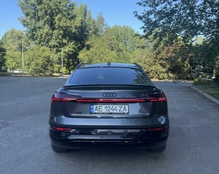 Серый Ауди Другая, объемом двигателя 0 л и пробегом 37 тыс. км за 65555 $, фото 3 на Automoto.ua