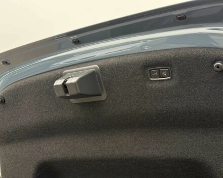 Сірий Ауді Інша, об'ємом двигуна 0 л та пробігом 7 тис. км за 78000 $, фото 18 на Automoto.ua