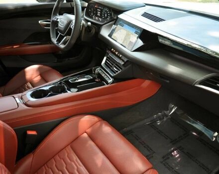 Серый Ауди Другая, объемом двигателя 0 л и пробегом 10 тыс. км за 40000 $, фото 8 на Automoto.ua