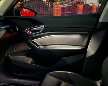 Серый Ауди Другая, объемом двигателя 0 л и пробегом 108 тыс. км за 22900 $, фото 8 на Automoto.ua