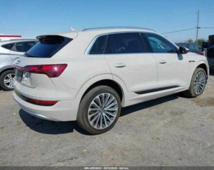 Серый Ауди Другая, объемом двигателя 0 л и пробегом 86 тыс. км за 24700 $, фото 2 на Automoto.ua