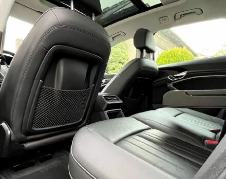 Серый Ауди Другая, объемом двигателя 0 л и пробегом 122 тыс. км за 27500 $, фото 6 на Automoto.ua