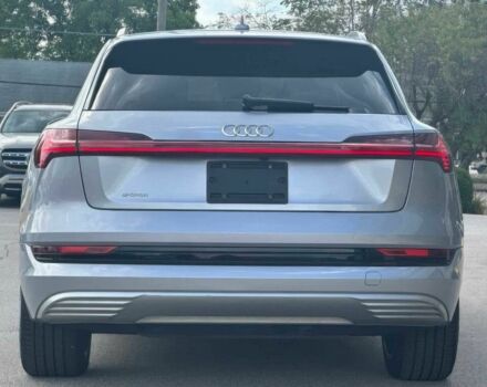 Серый Ауди Другая, объемом двигателя 0 л и пробегом 40 тыс. км за 12500 $, фото 6 на Automoto.ua