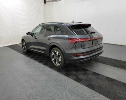 Серый Ауди Другая, объемом двигателя 0 л и пробегом 22 тыс. км за 30000 $, фото 2 на Automoto.ua