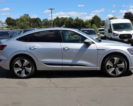 Сірий Ауді Інша, об'ємом двигуна 0 л та пробігом 12 тис. км за 20000 $, фото 6 на Automoto.ua