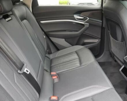 Серый Ауди Другая, объемом двигателя 0 л и пробегом 24 тыс. км за 38000 $, фото 11 на Automoto.ua