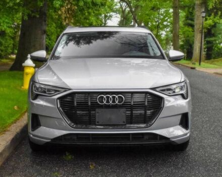 Сірий Ауді Інша, об'ємом двигуна 0 л та пробігом 12 тис. км за 20000 $, фото 1 на Automoto.ua