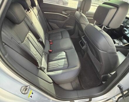 Серый Ауди Другая, объемом двигателя 0 л и пробегом 32 тыс. км за 41990 $, фото 5 на Automoto.ua