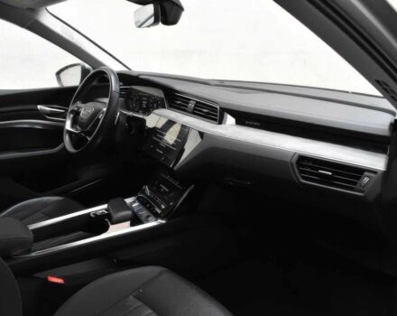 Сірий Ауді Інша, об'ємом двигуна 0 л та пробігом 21 тис. км за 27100 $, фото 8 на Automoto.ua